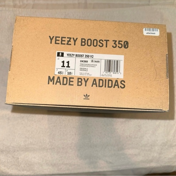 Yeezy Boost V2. Men’s 11. Monice. Excellent condition. Worn twice. Box included. - Picture 3 of 5